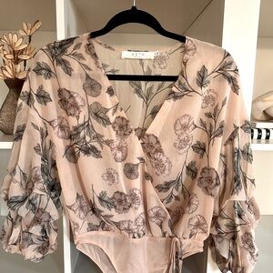 ASTR The Label Floral Top Bodysuit EUC Size XS